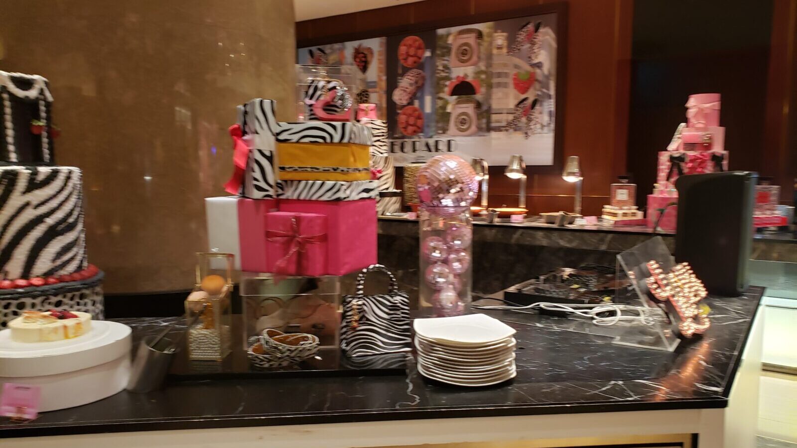 ヒルトン東京マーブルラウンジのいちごスイーツビュッフェ